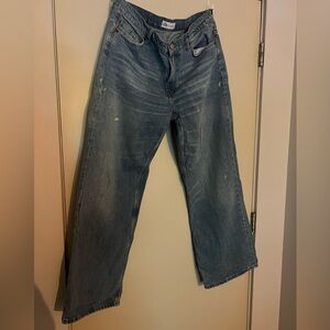 ZARA Mid- rise loose fit jeans in blue.